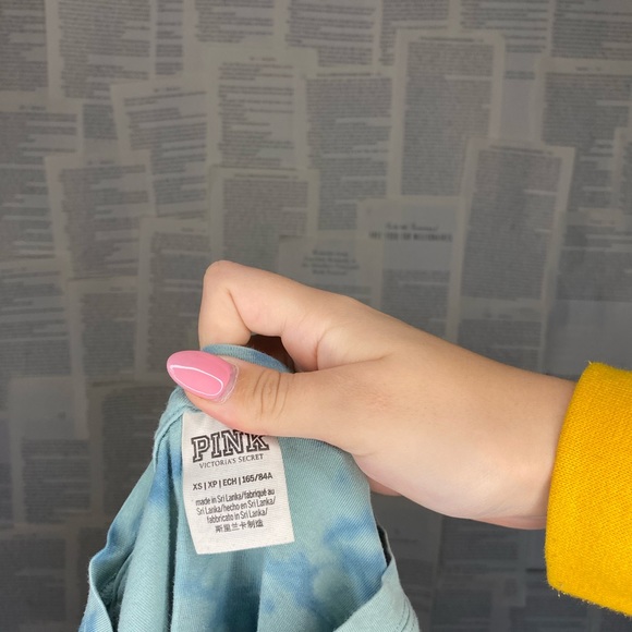 PINK brand long tee-shirt ⚠️BUNDLE⚠️ - Picture 9 of 10